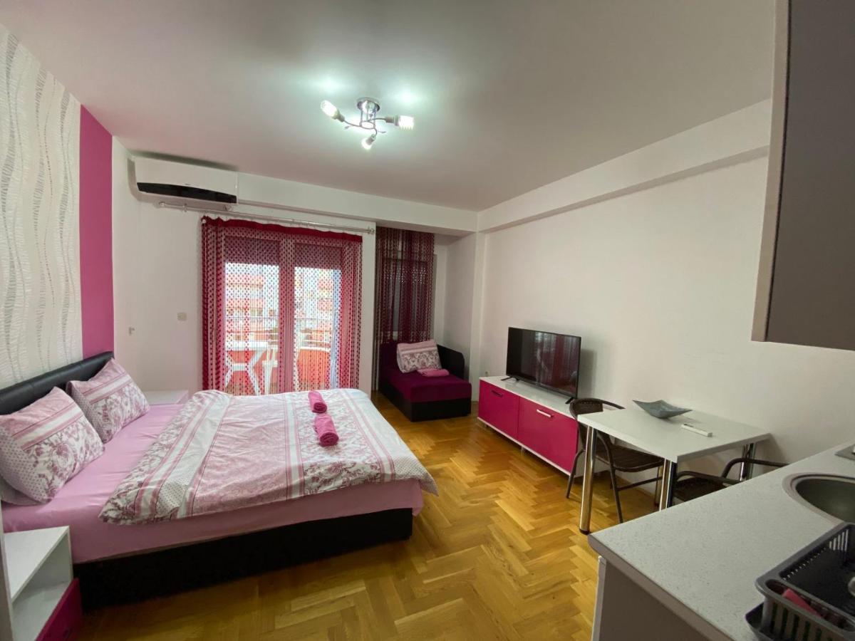 Front Beach Exclusive Apartments Struga Exterior foto