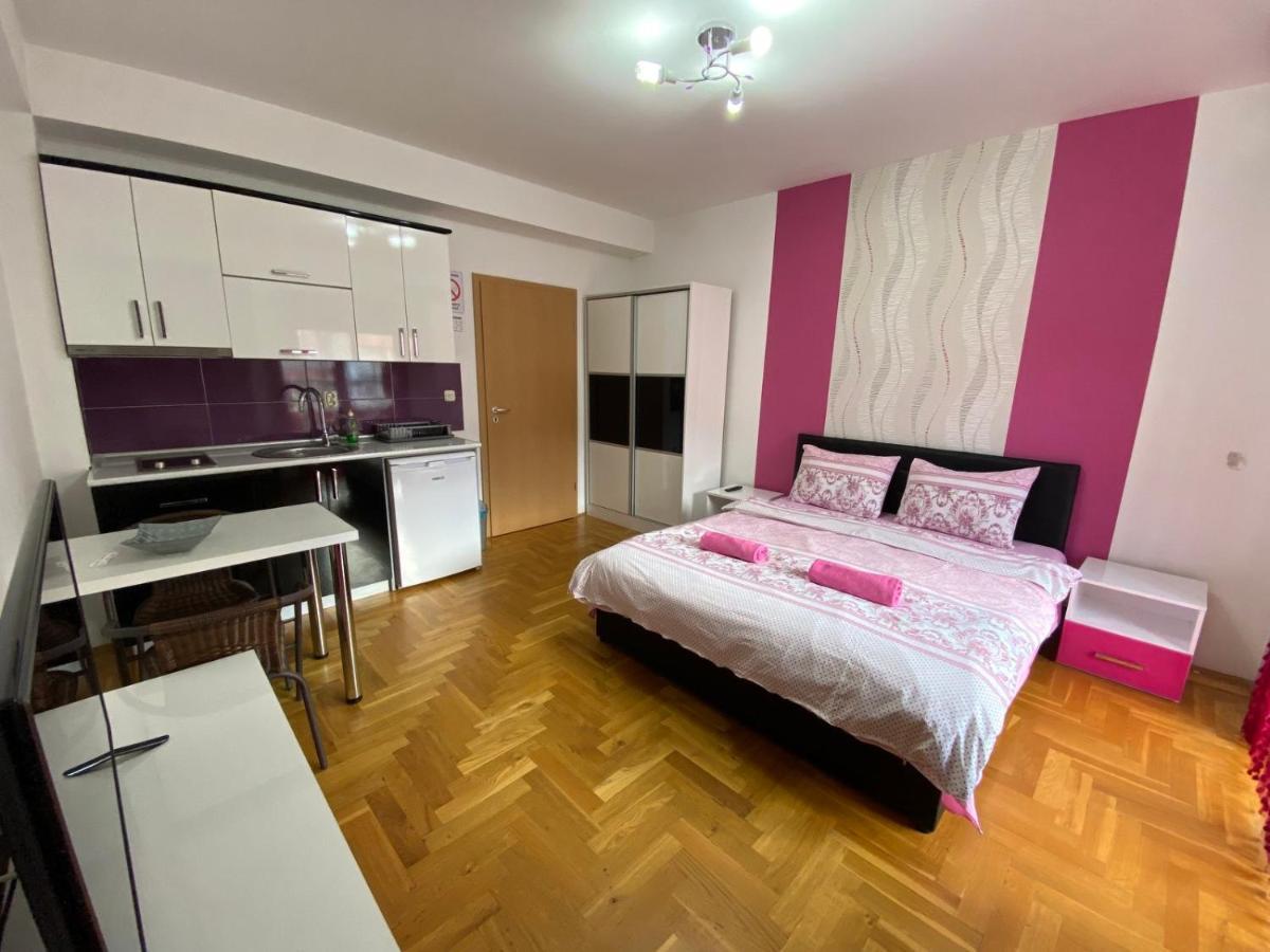 Front Beach Exclusive Apartments Struga Exterior foto