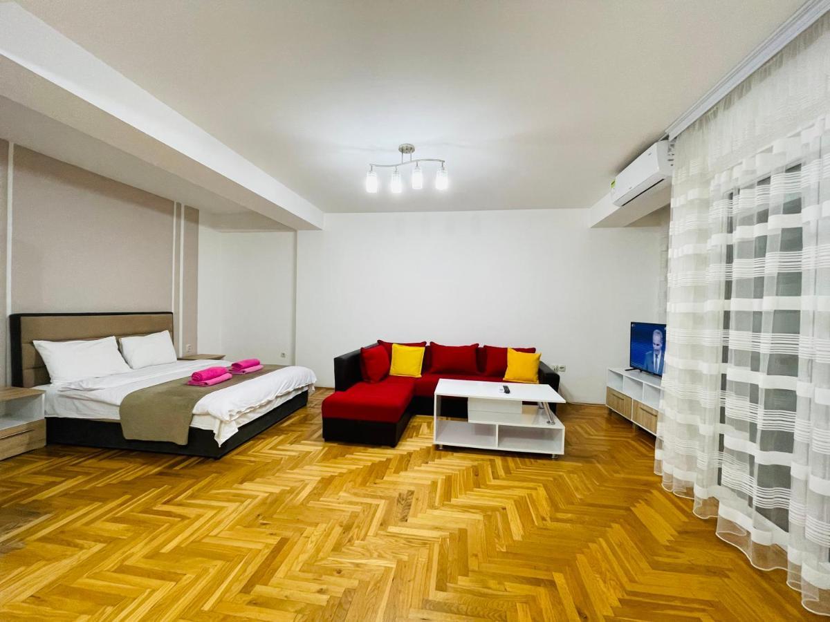 Front Beach Exclusive Apartments Struga Exterior foto