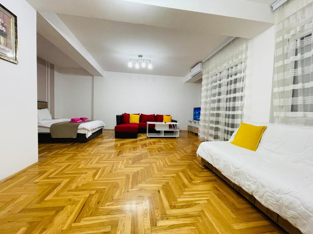 Front Beach Exclusive Apartments Struga Exterior foto