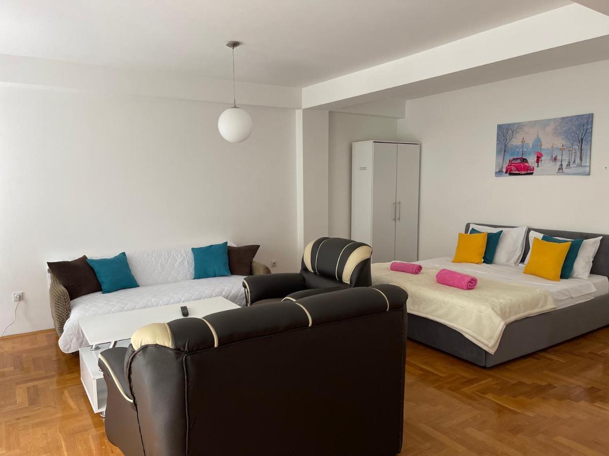 Front Beach Exclusive Apartments Struga Exterior foto