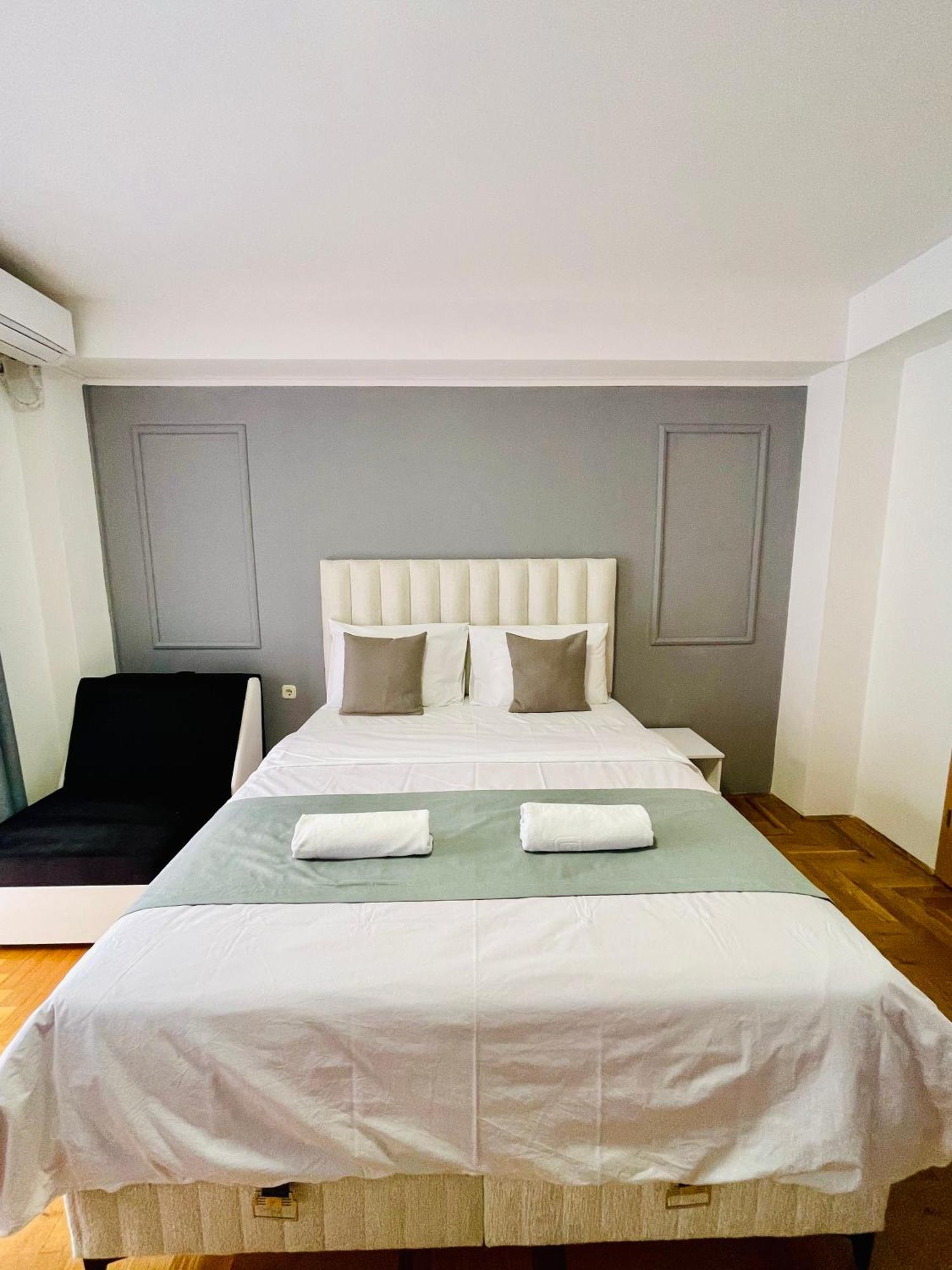 Front Beach Exclusive Apartments Struga Exterior foto